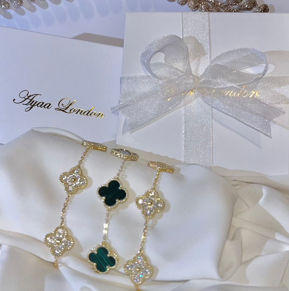 Thumbnail: Diamanté Clover