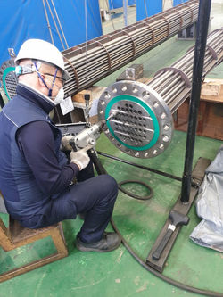 Tube expending