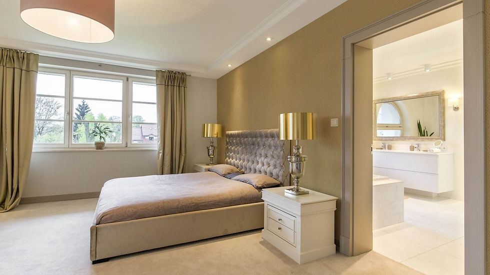 lacquered-glass-for-bedroom.jpg