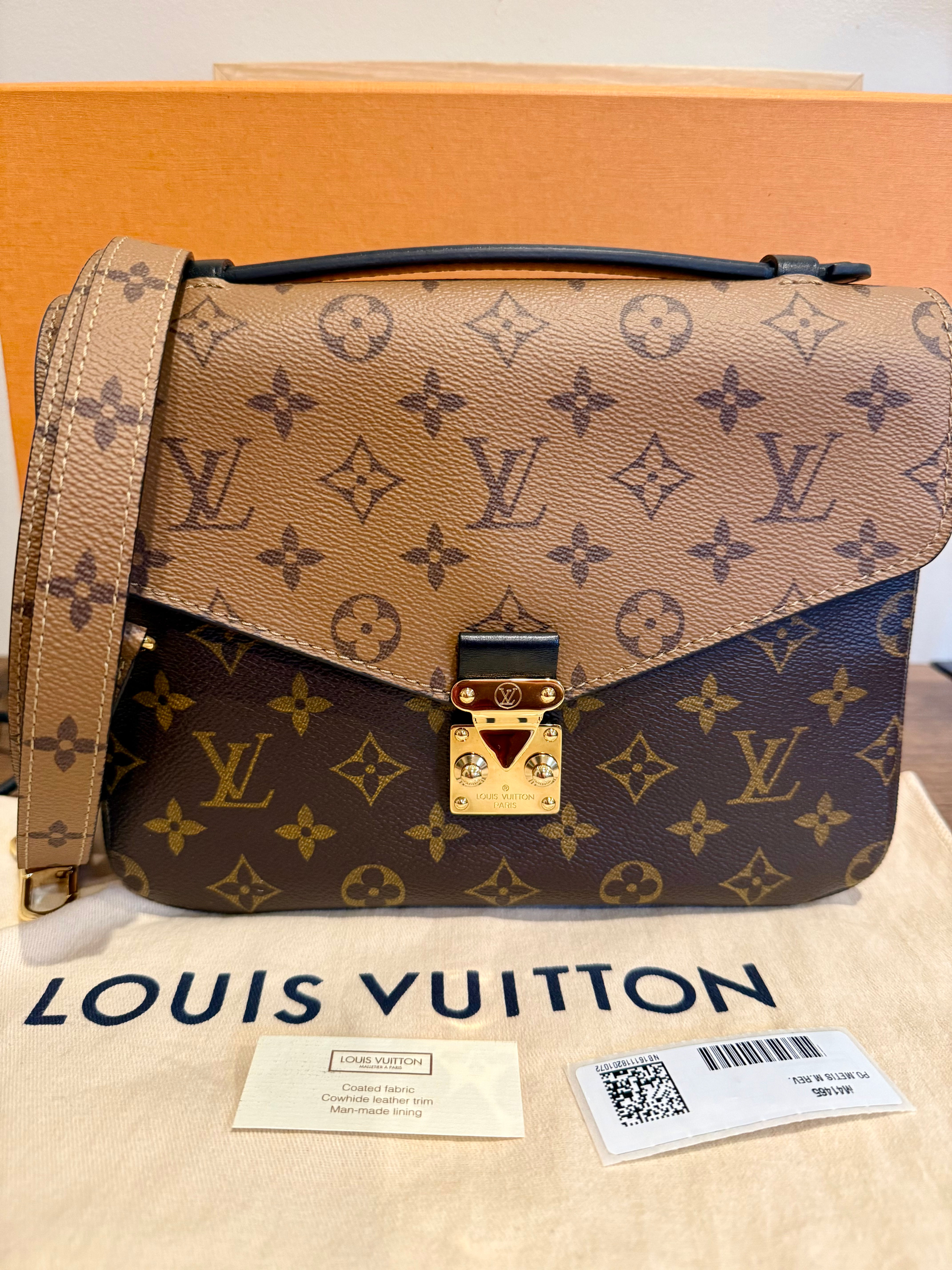 Louis Vuitton Pochette metis reverse for sis JQD