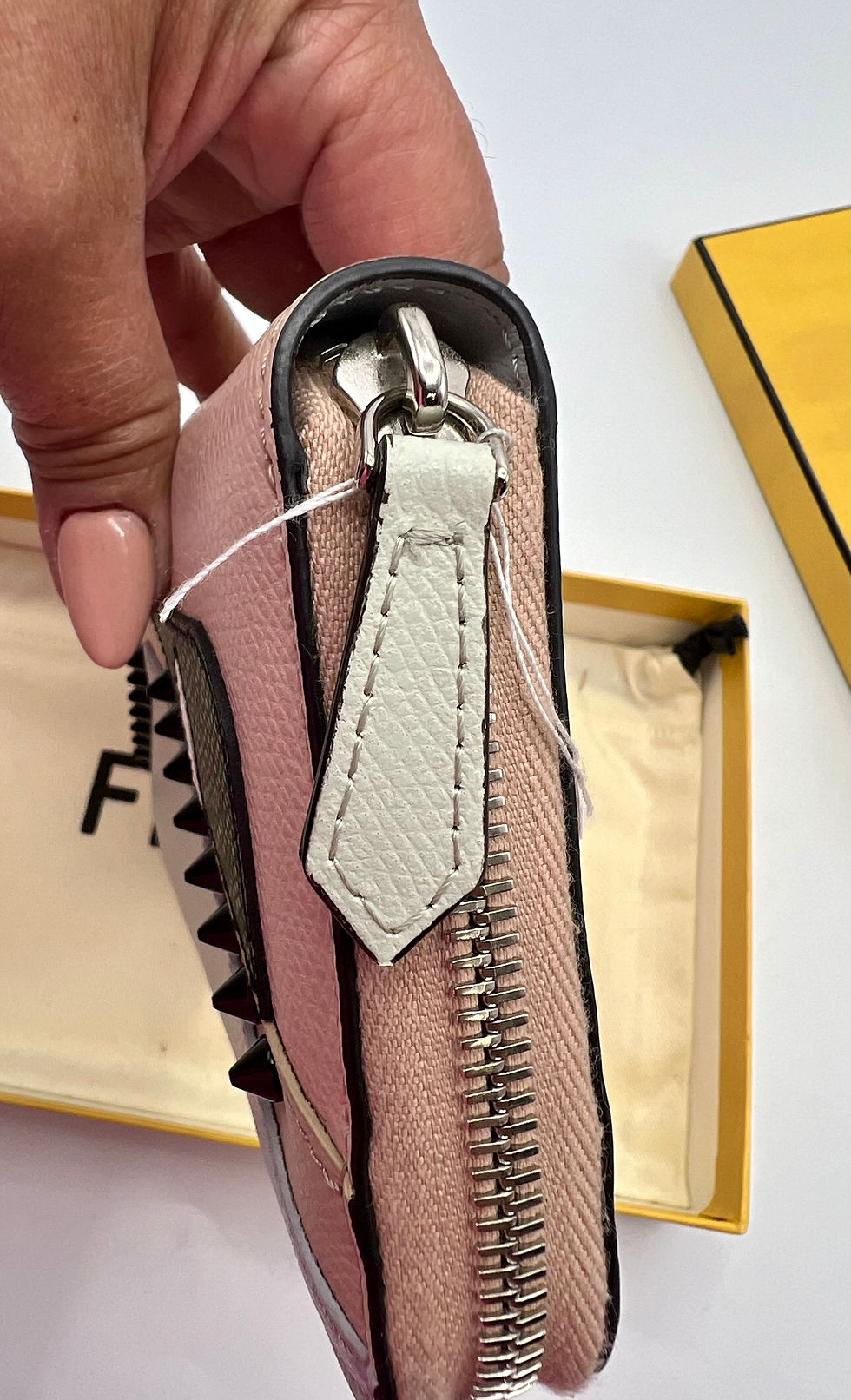 Thumbnail: Fendi Vitello Elite Monster Eyes Studded Zip pouch Ghiaccio Black Multicolor