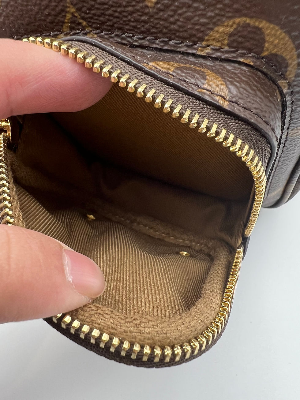 Thumbnail: LV monogram utility 