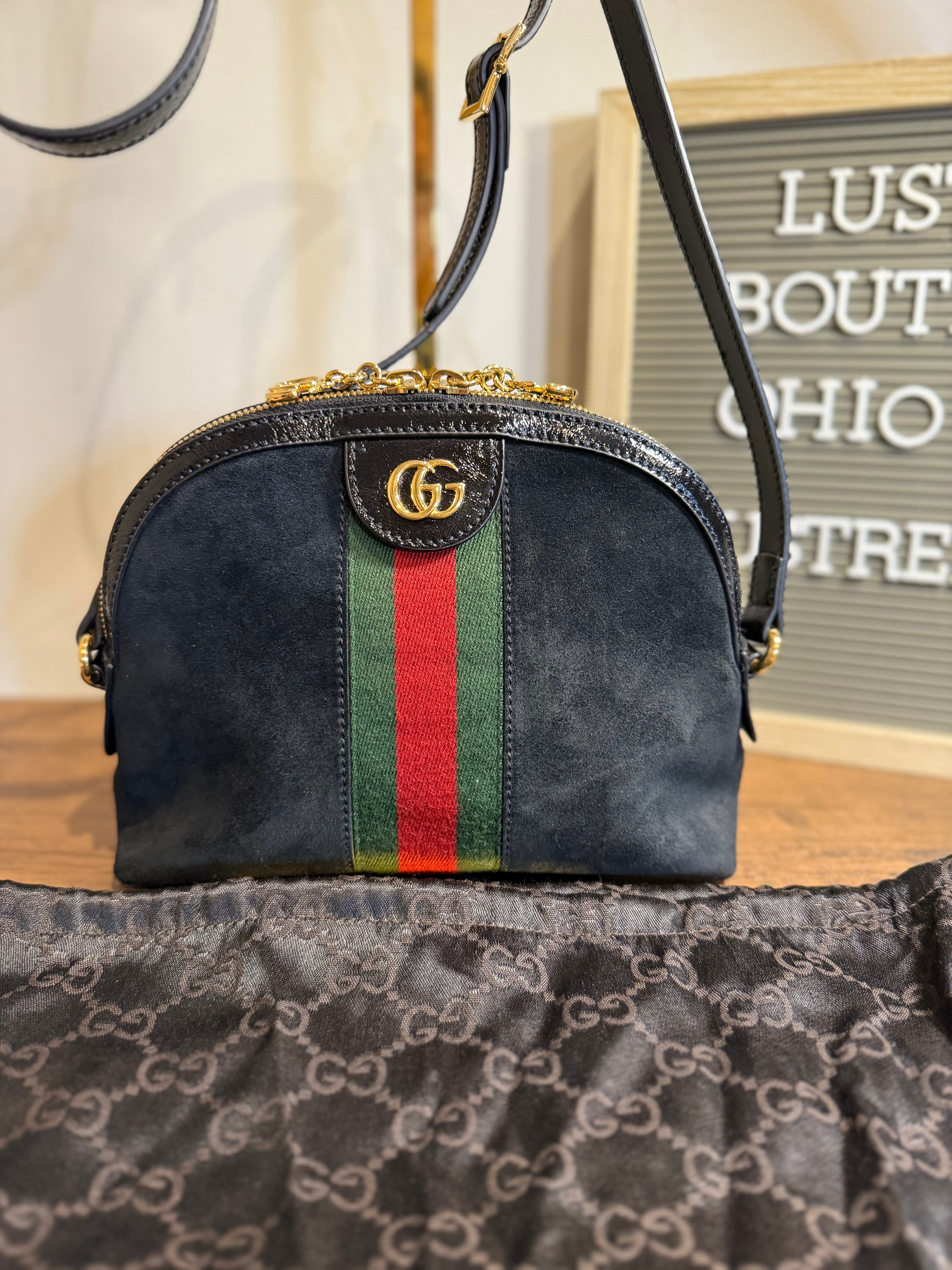 Gucci suade cherry line alma black