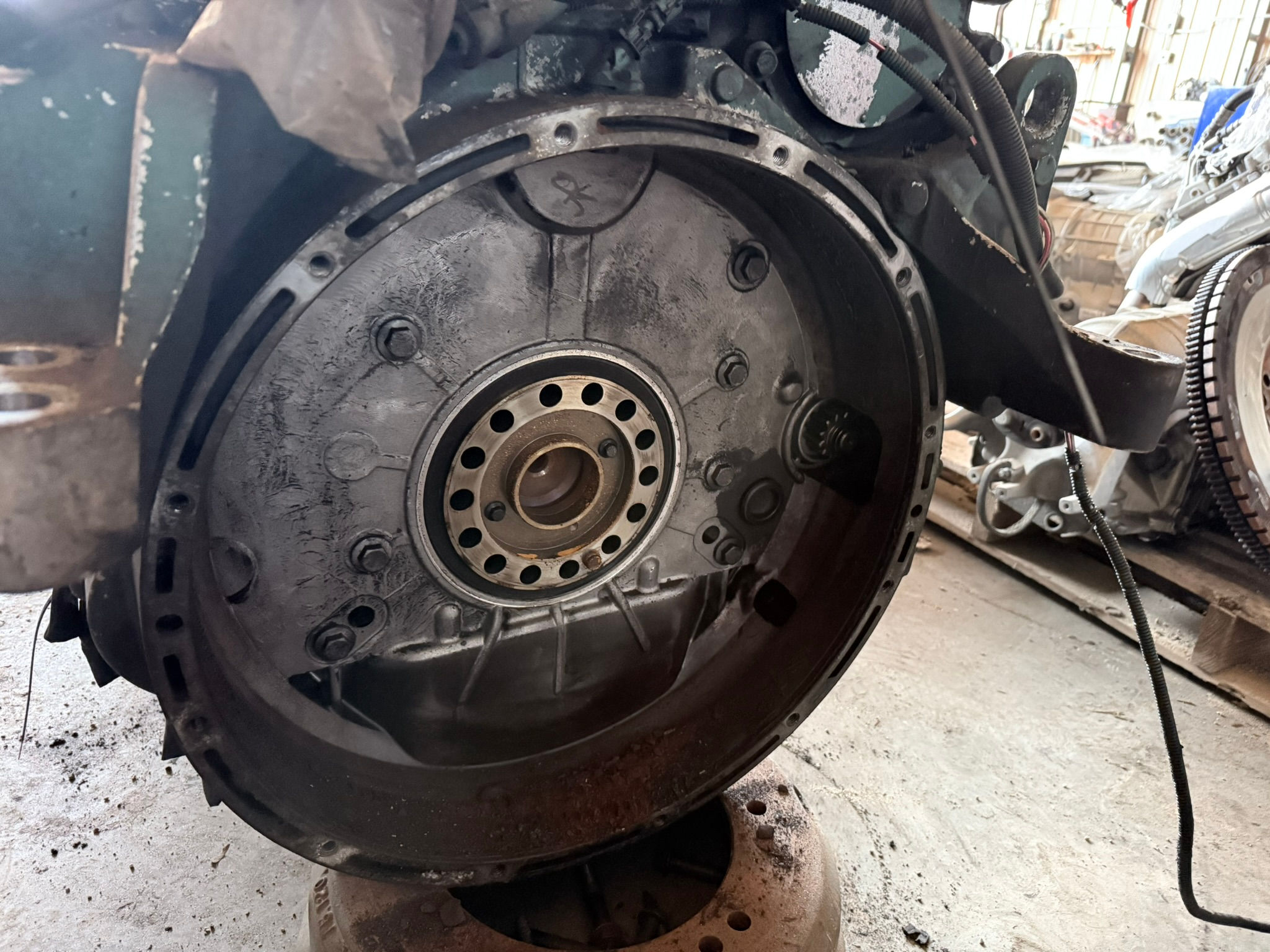 Volvo D13 Flywheel Housing