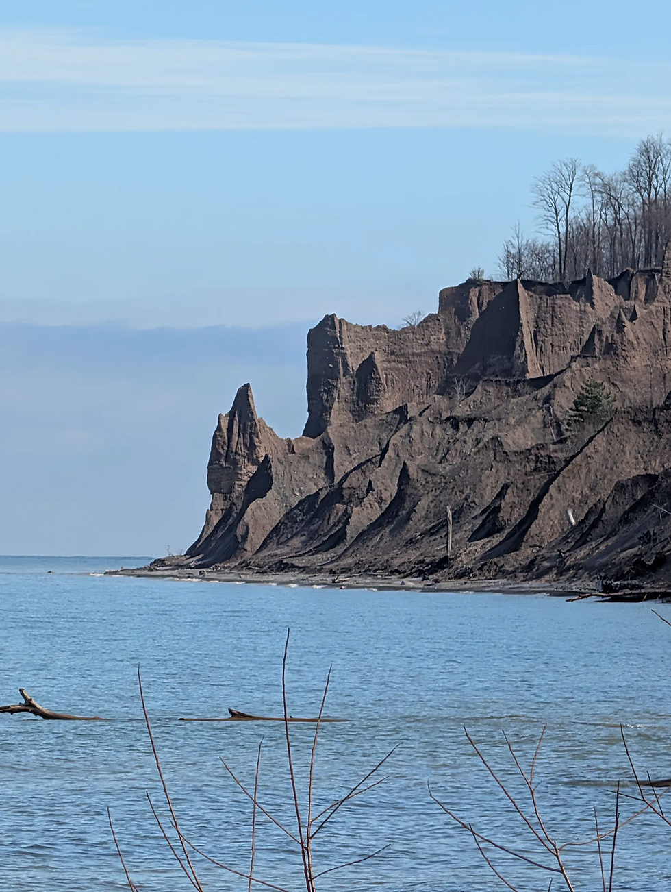 Chimney Bluffs State Park