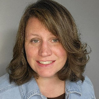 April Berry's Headshot