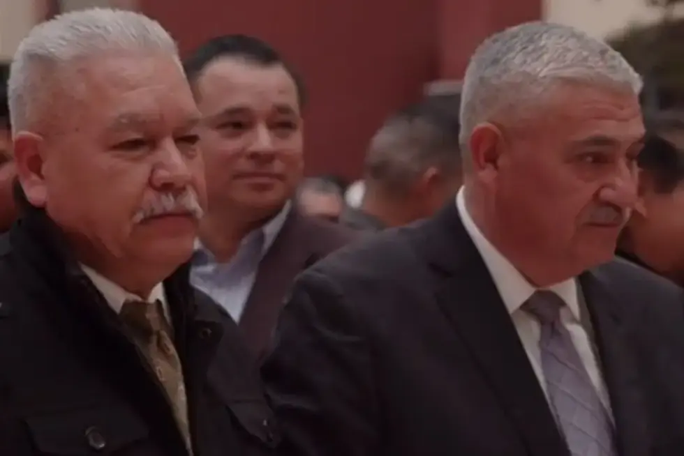 Pareja gay de adultos mayores se casa en México
