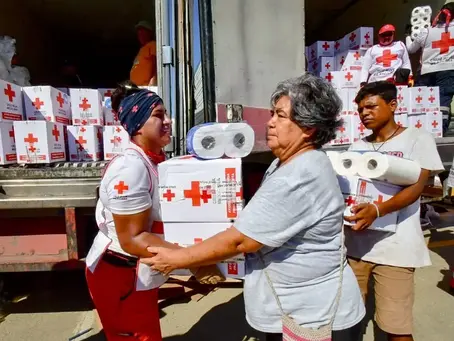 Cruz Roja distribuye más de 2 mil toneladas de ayuda humanitaria a damnificados por Otis