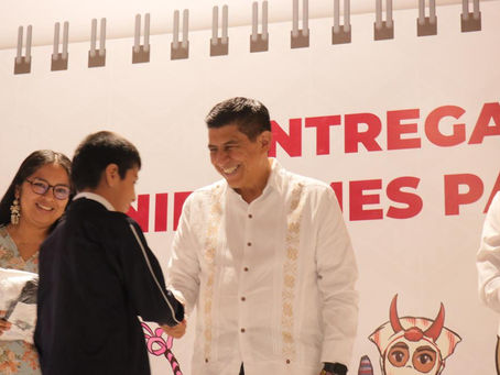 Inicia Gobierno Estatal entrega de útiles y uniformes escolares