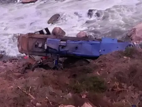 Descarrilamiento de tren deja un muerto y dos heridos cerca de Machu Pichu, en Perú
