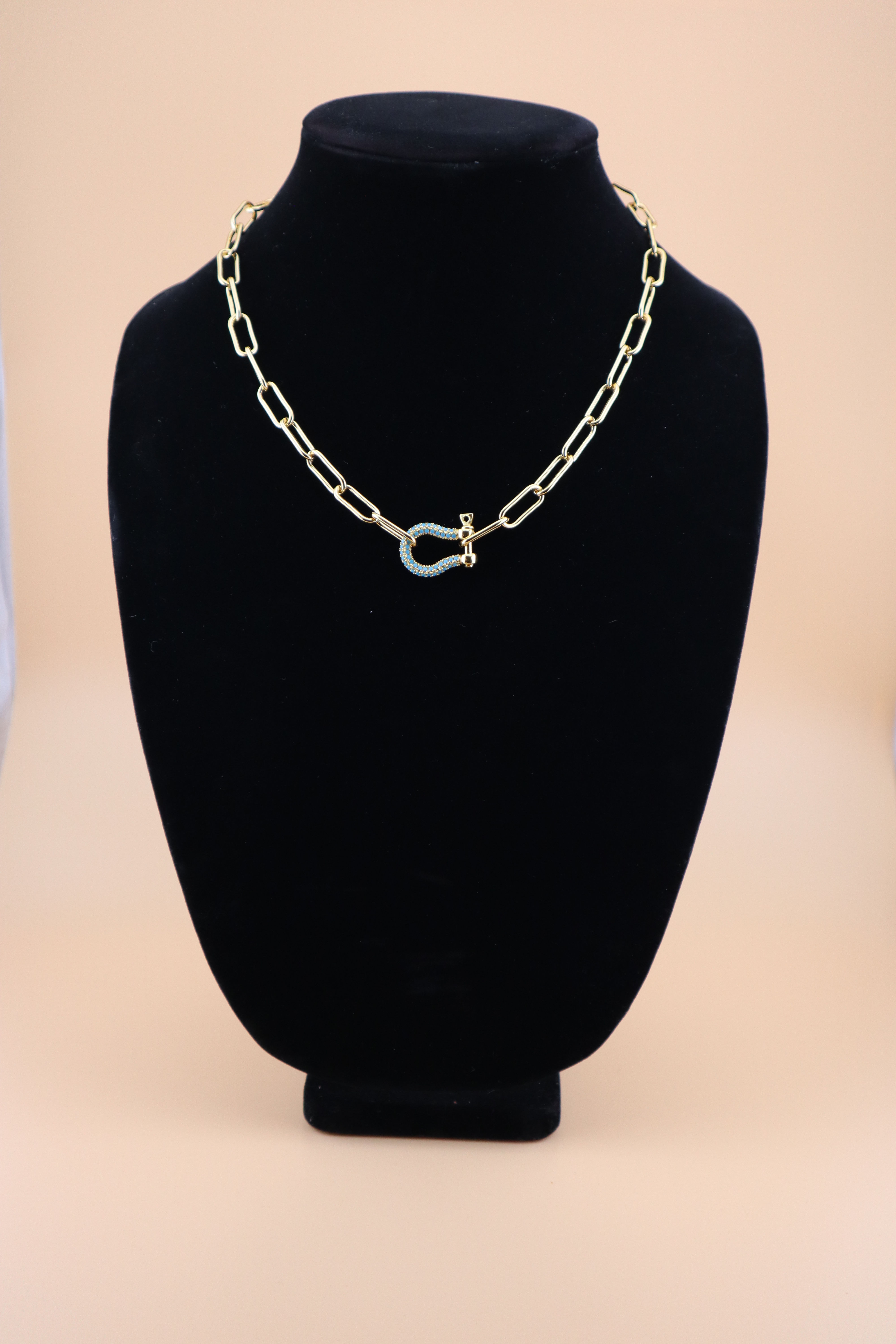 Sparkling Horseshoe Paperclip Chain