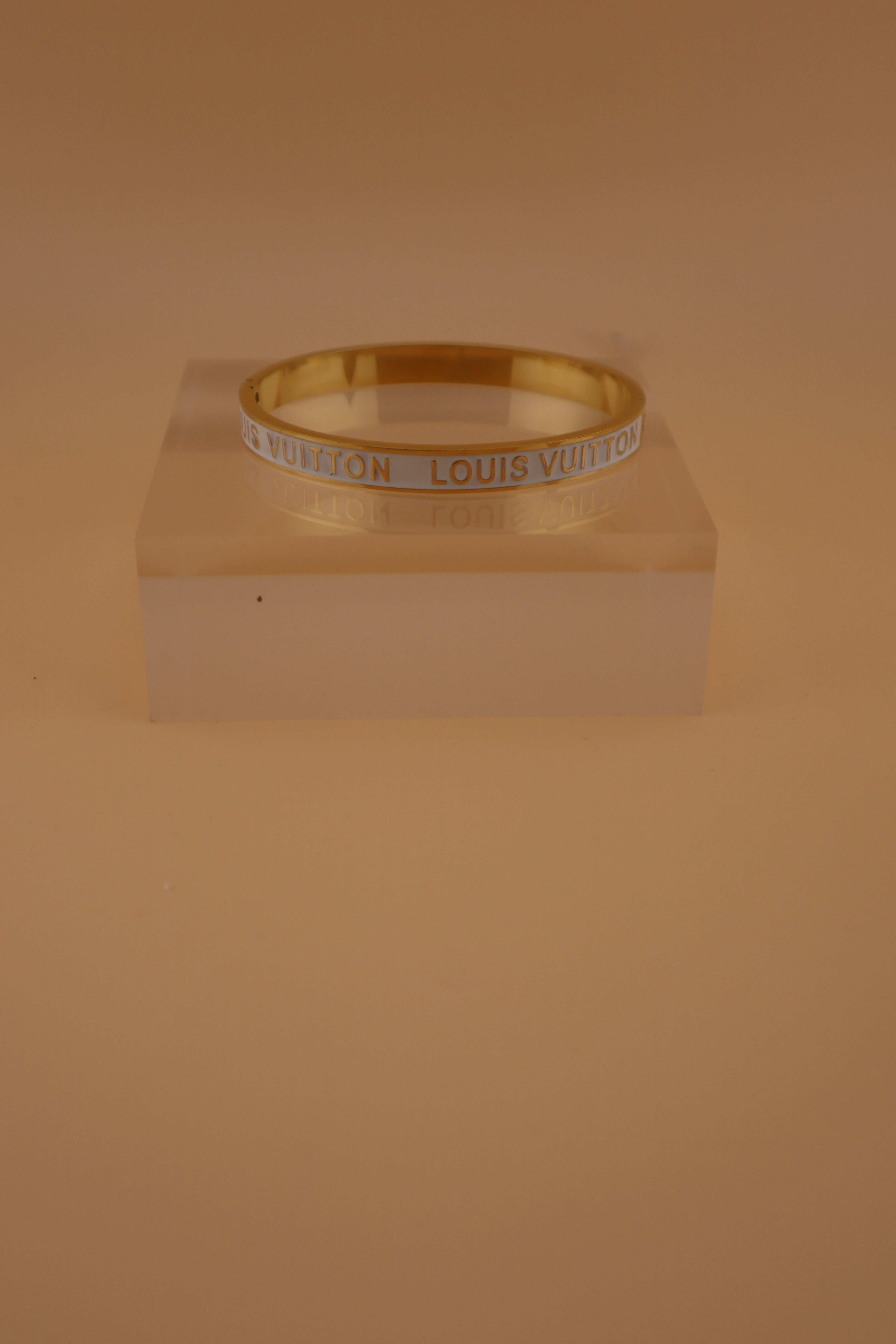 White bracelet stain steel