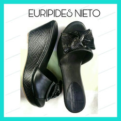 PLA 023CUERO NEGRO LISO Y GRAVADO