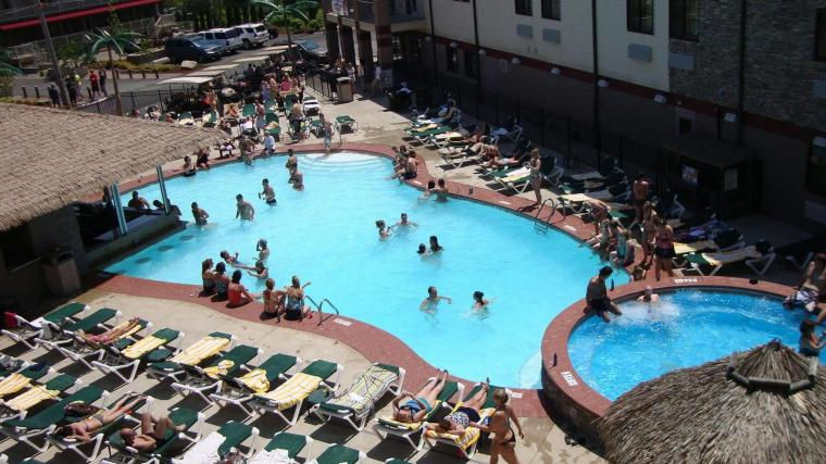 Mojito Bay: Enjoying the Social Side of a Put-in-Bay Vacation