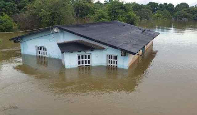 PUERTO PÁEZ CONTINÚA BAJO LAS AGUAS POR DESBORDAMIENTO DE LOS RÍOS META Y ORINOCO