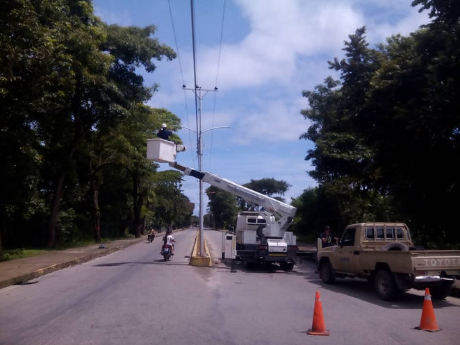 Rehabilitados 57 puntos de alumbrado público en Guasdualito y alumbrado público en la Cruz de Agua