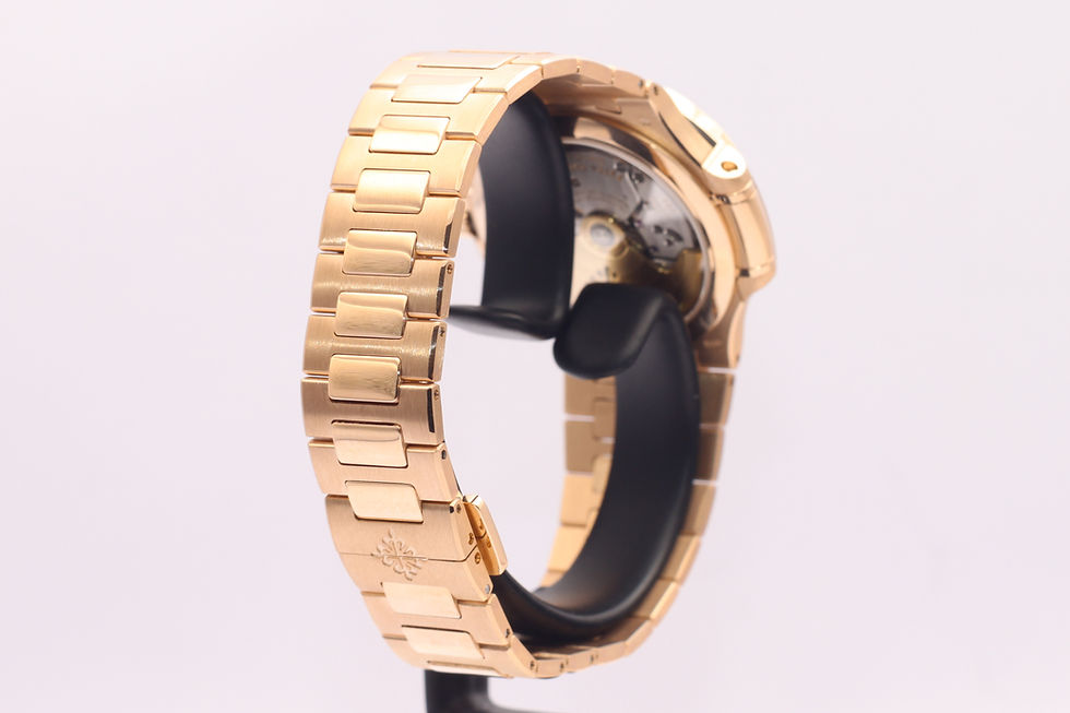 Thumbnail: Patek Philippe Ladies Nautilus 7118/1200R-010 Rose Gold Full Set 2018 Monaco back