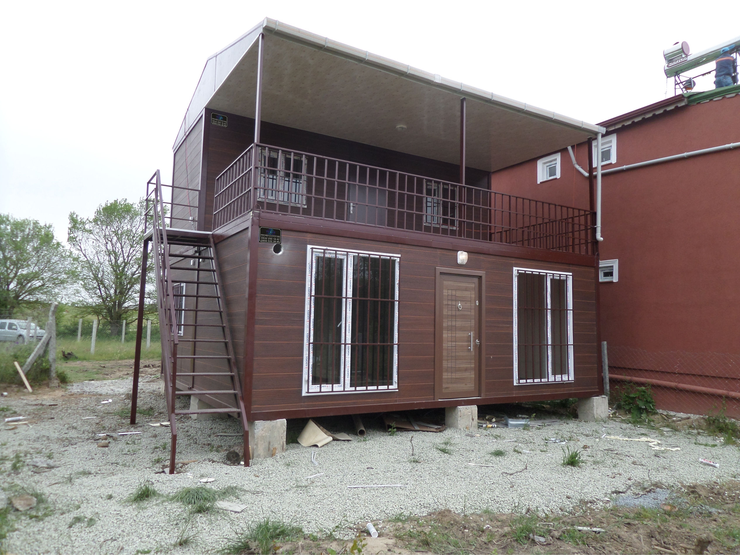 84m2İKİ KAT DIŞ BETOPAN İÇ BETOPAN3+1 ÇATILI VERANDALI WC-DUŞ-MUTFAKLI KONTEYNER