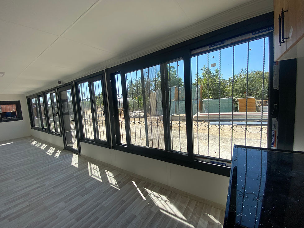 Küçük resim: 4x10 40m2 TEKERLEKLİ BEŞİK ÇATILI K.KARTINA TAKSİT ÖZEL ÜRETİM!!