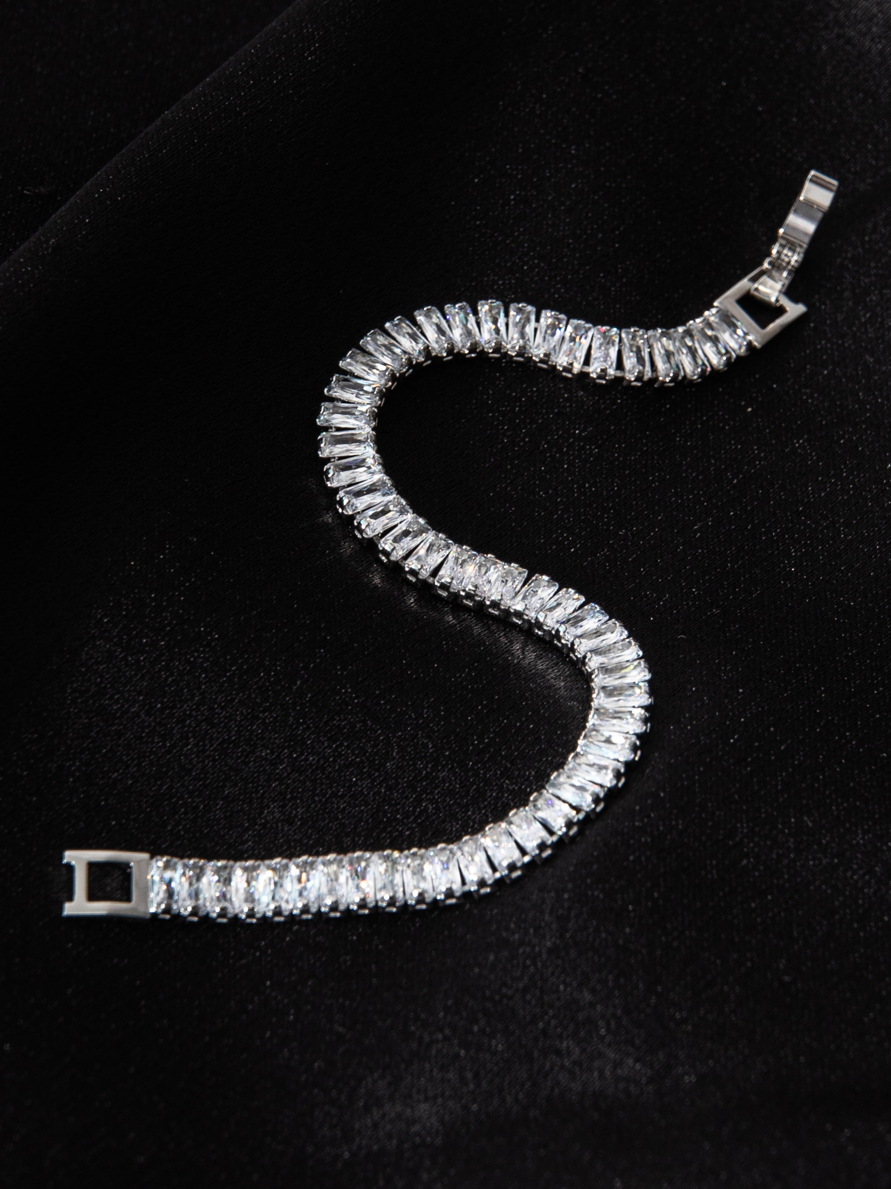 Classic Elegance Diamond Silver