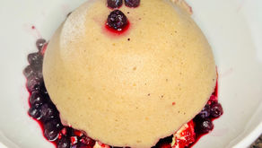 Apfelkuchen Grieß mit Beeren • vegan