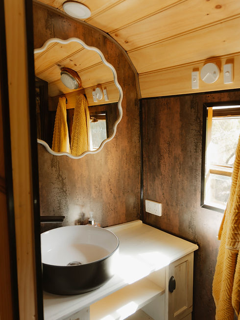 R&RBusRetreatMarch-bathroom.jpg