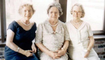 Maria Antionette, Mary Evelyn and Sarah Boggess - sisters - and a striking resemblance to our other cousin