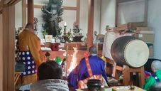 2026年1月3日に、西楽寺本坊にて「新春特別御祈祷」が行われました。 多くの方にご参拝いただき、今年一年の祈念をさせていただきました。