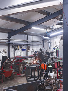 Hitsaus käynnissä | Svetsning pågår