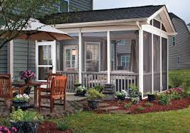 How Do Porch Builders Work? A Simple Guide