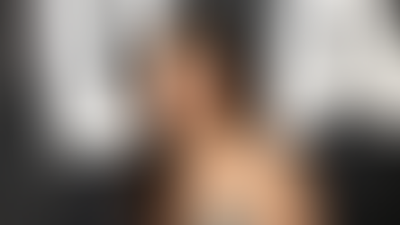 "Millie Bobby Brown Flaunts Her Fit Abs in a Daring Bikini at the Beach, Spritzing Fresh New Body Mist!"