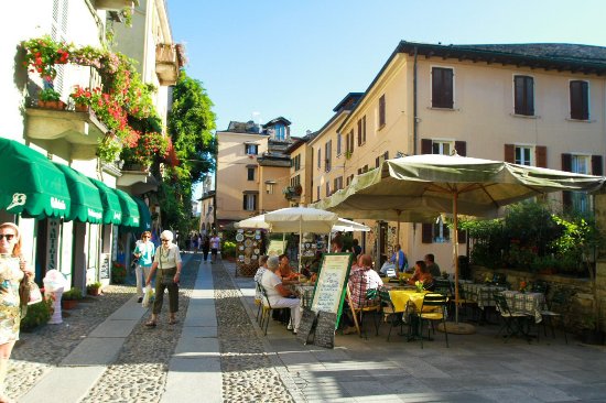 orta-san-giulio-little-square_orig.jpg