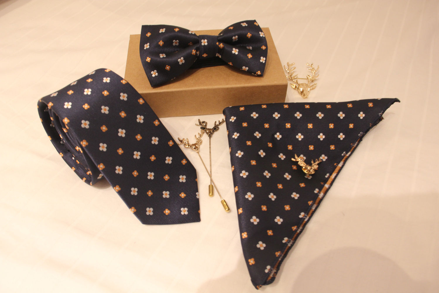 Flowery Slim Tie/Bow Set