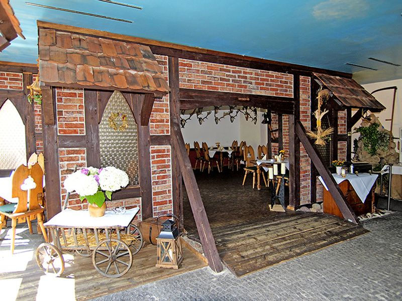 Miniaturbild: Grillfest im Hofgarten Burghotel Ziesar
