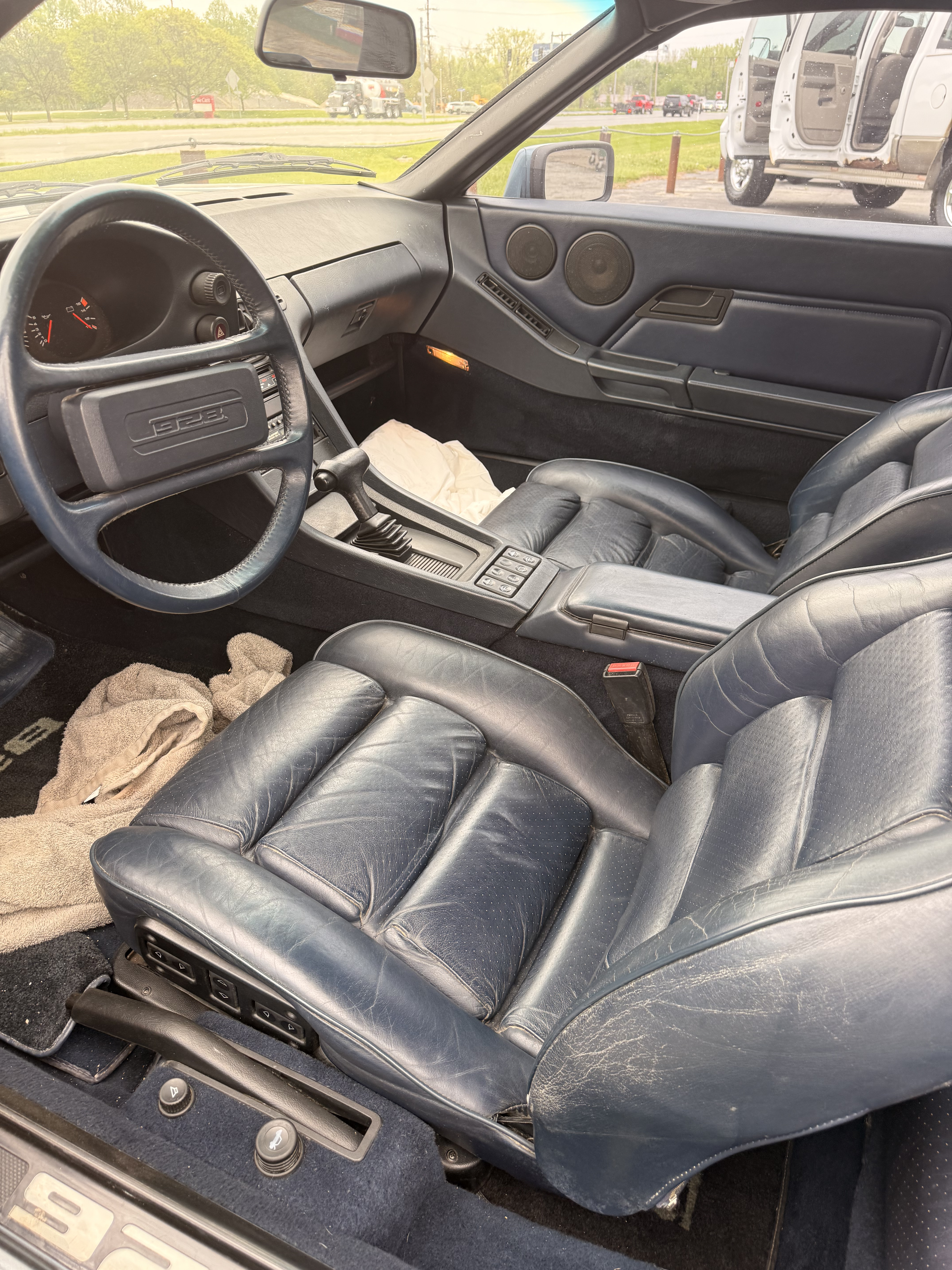 1984 Porsche 928 - Photo 7
