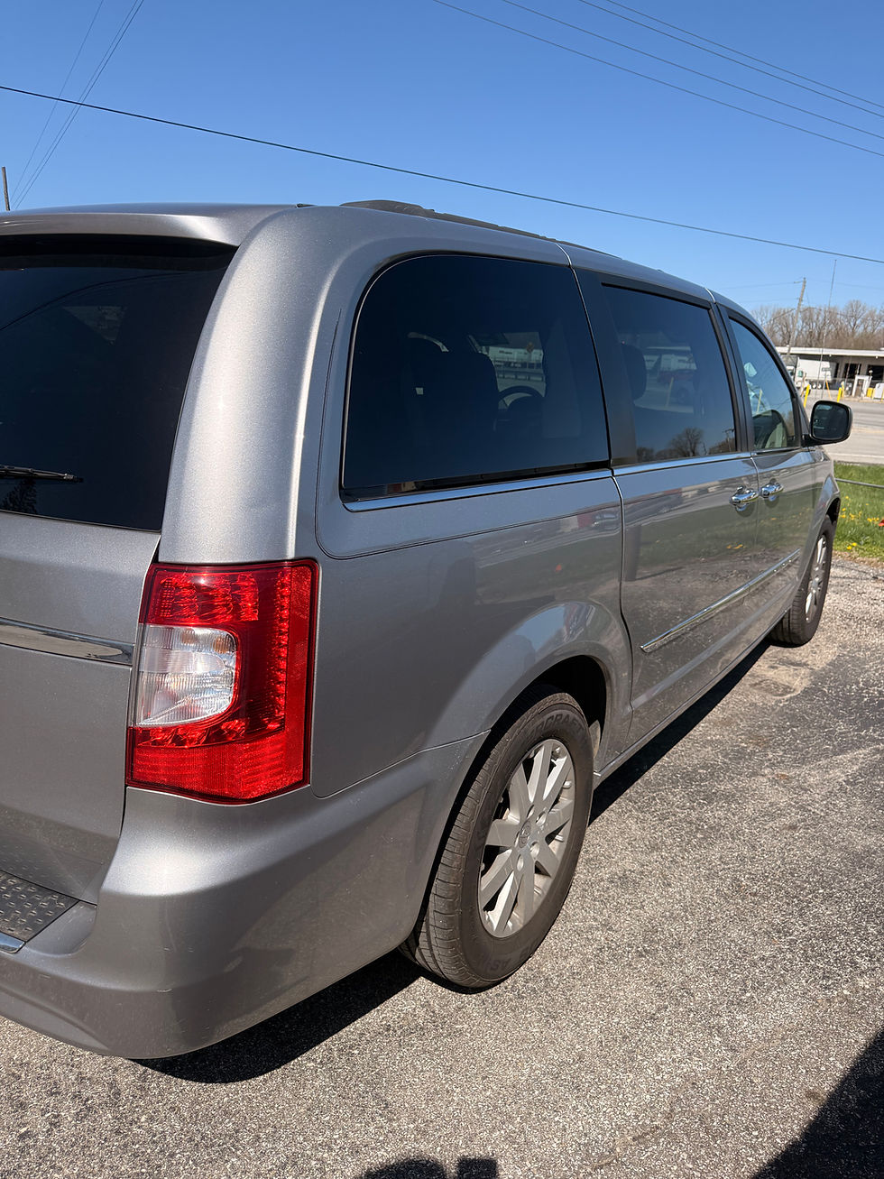 Thumbnail: 2015 Chrysler Town & Country Touring