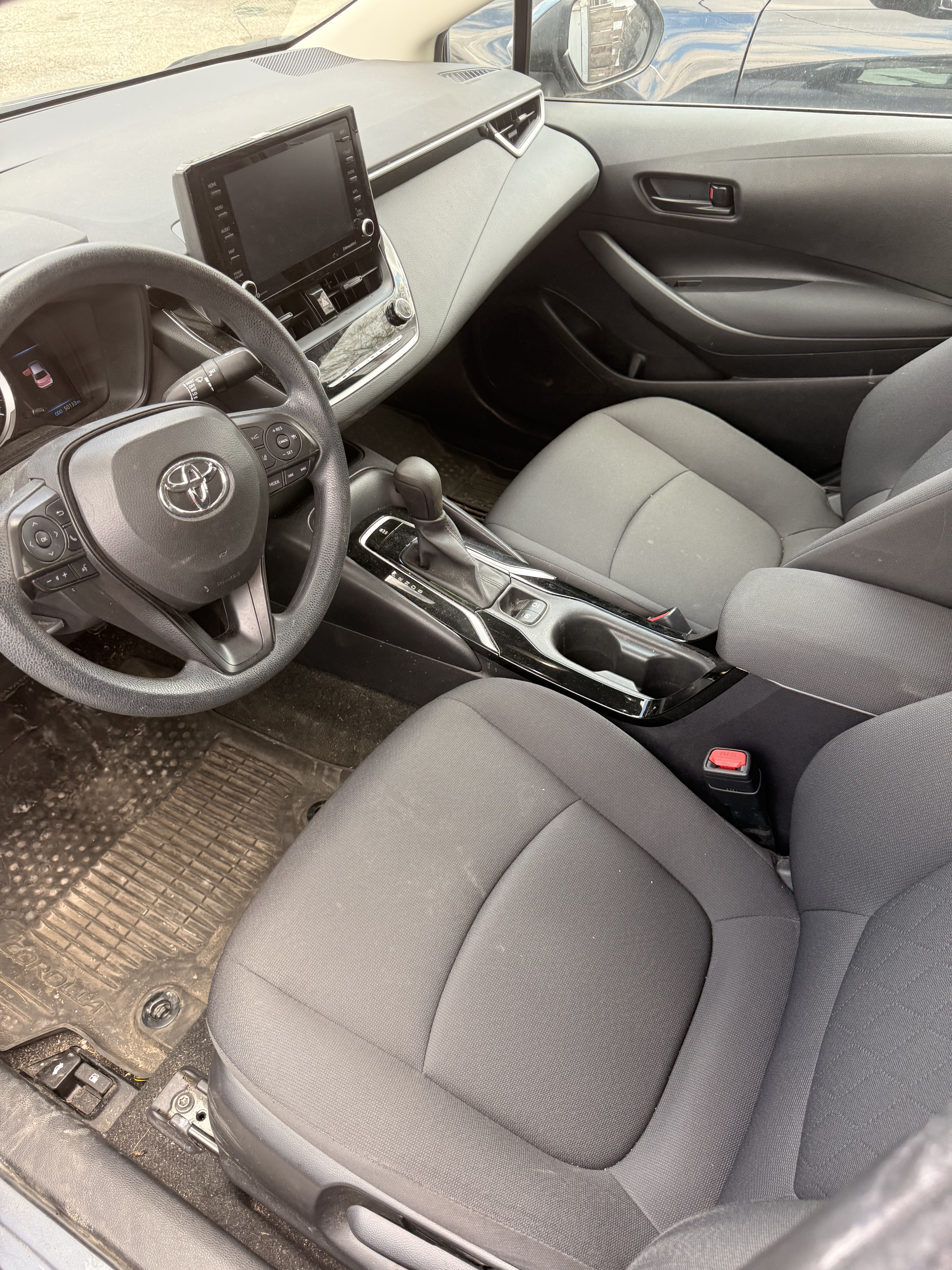 2022 Toyota Corolla LE - Photo 9
