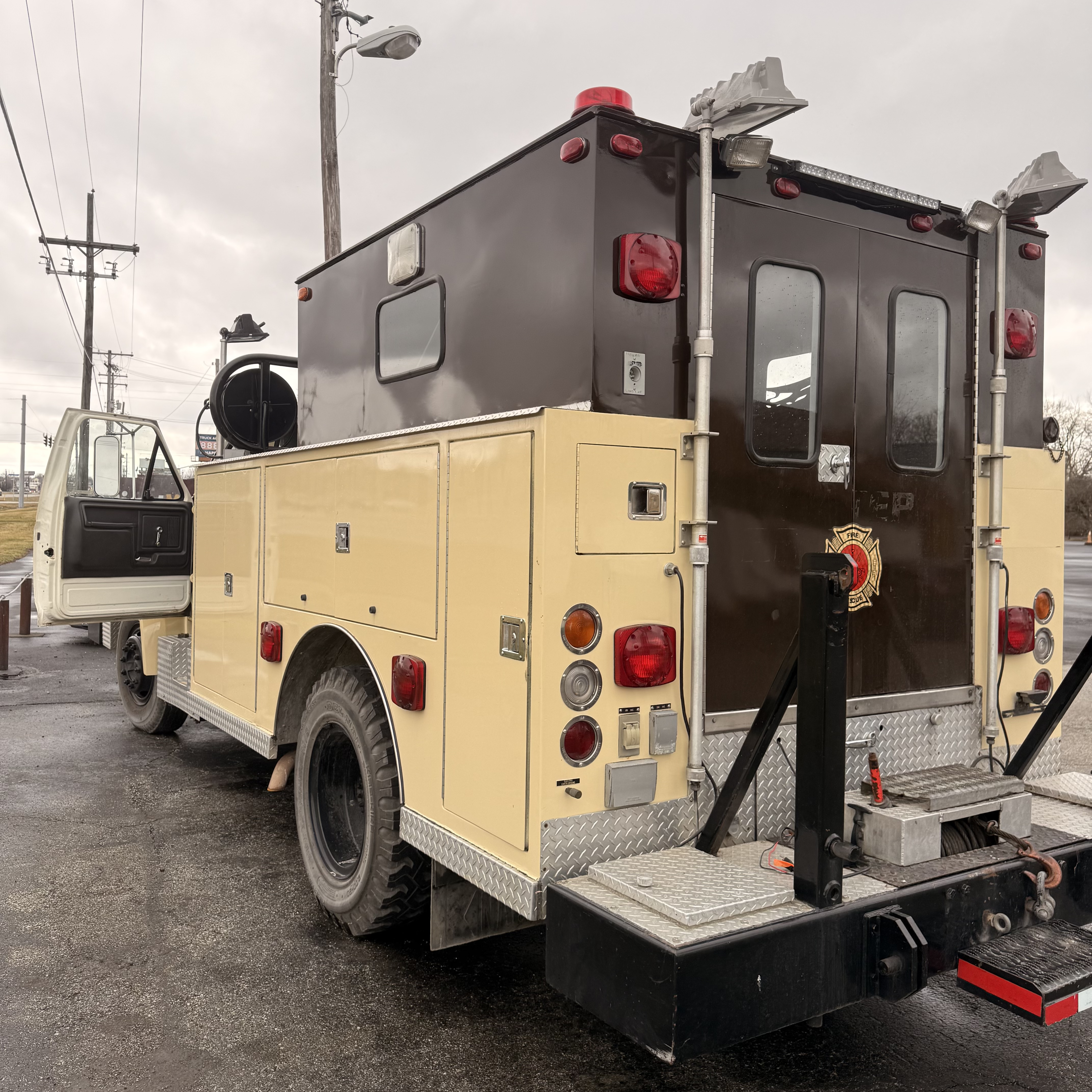 1985 Ford F-700 - Photo 7