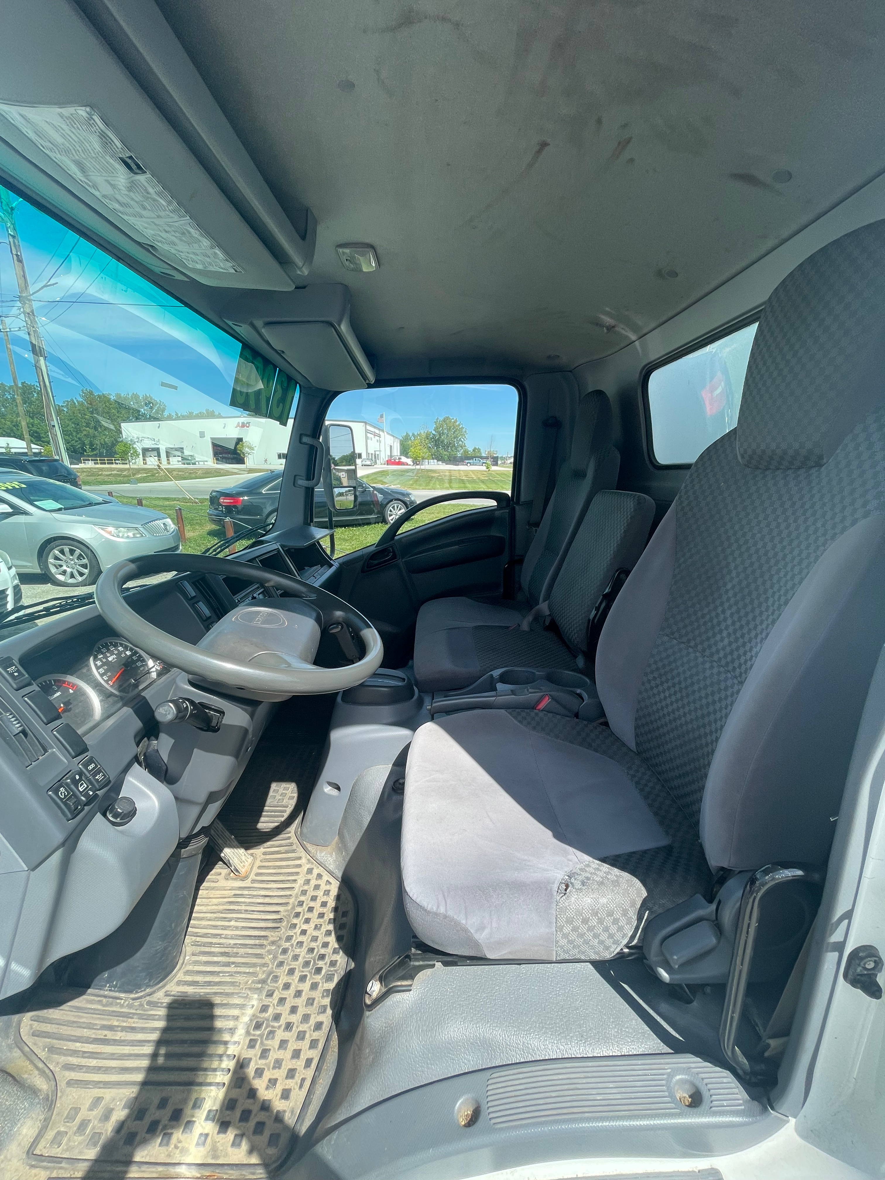2013 Isuzu NPR HD - Photo 9