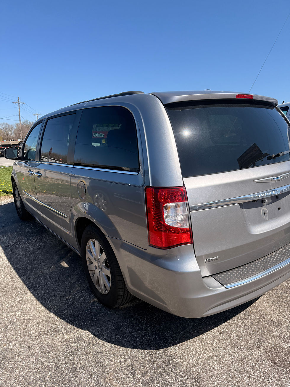 Thumbnail: 2015 Chrysler Town & Country Touring