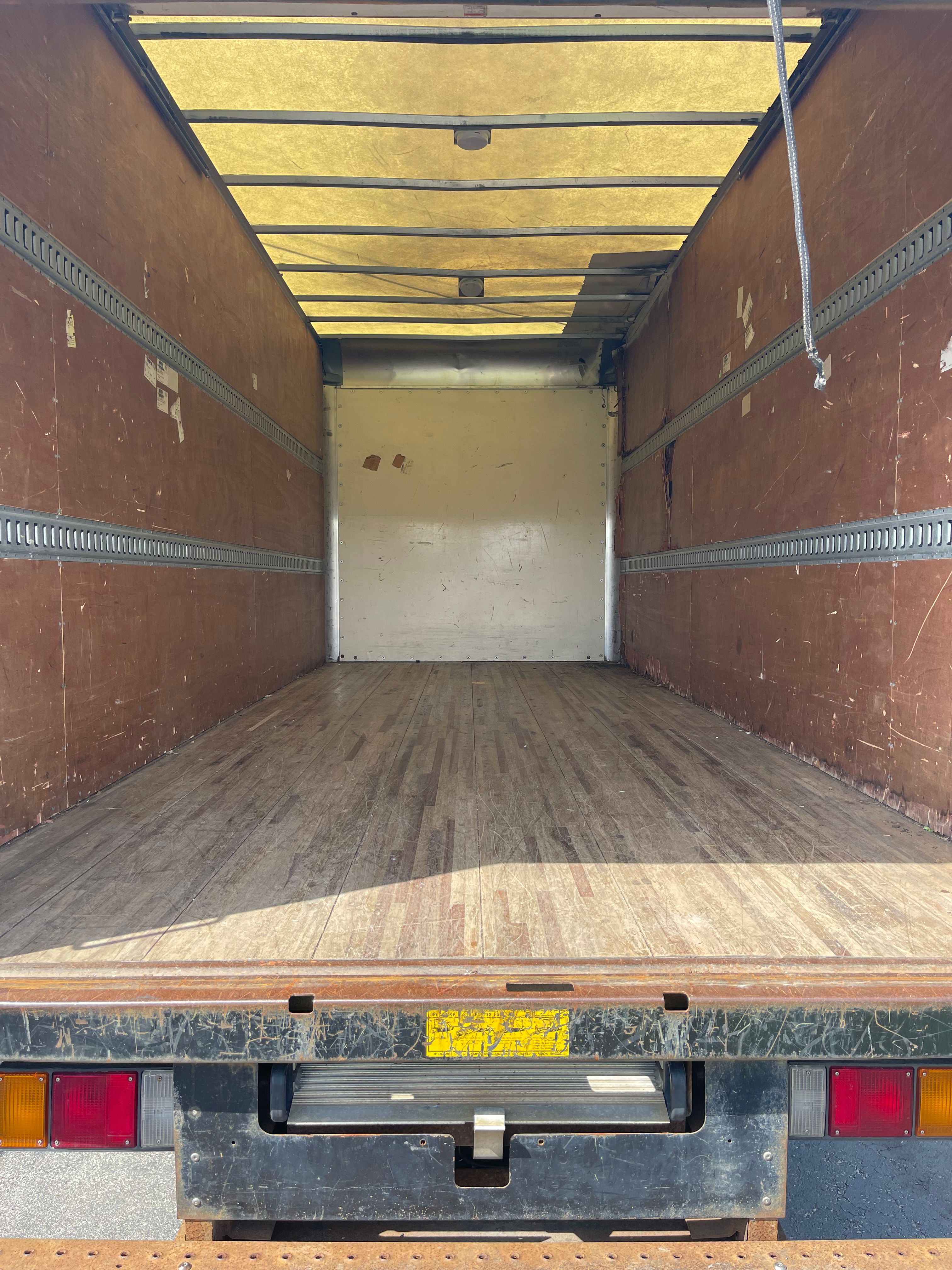 2013 Isuzu NPR HD - Photo 13