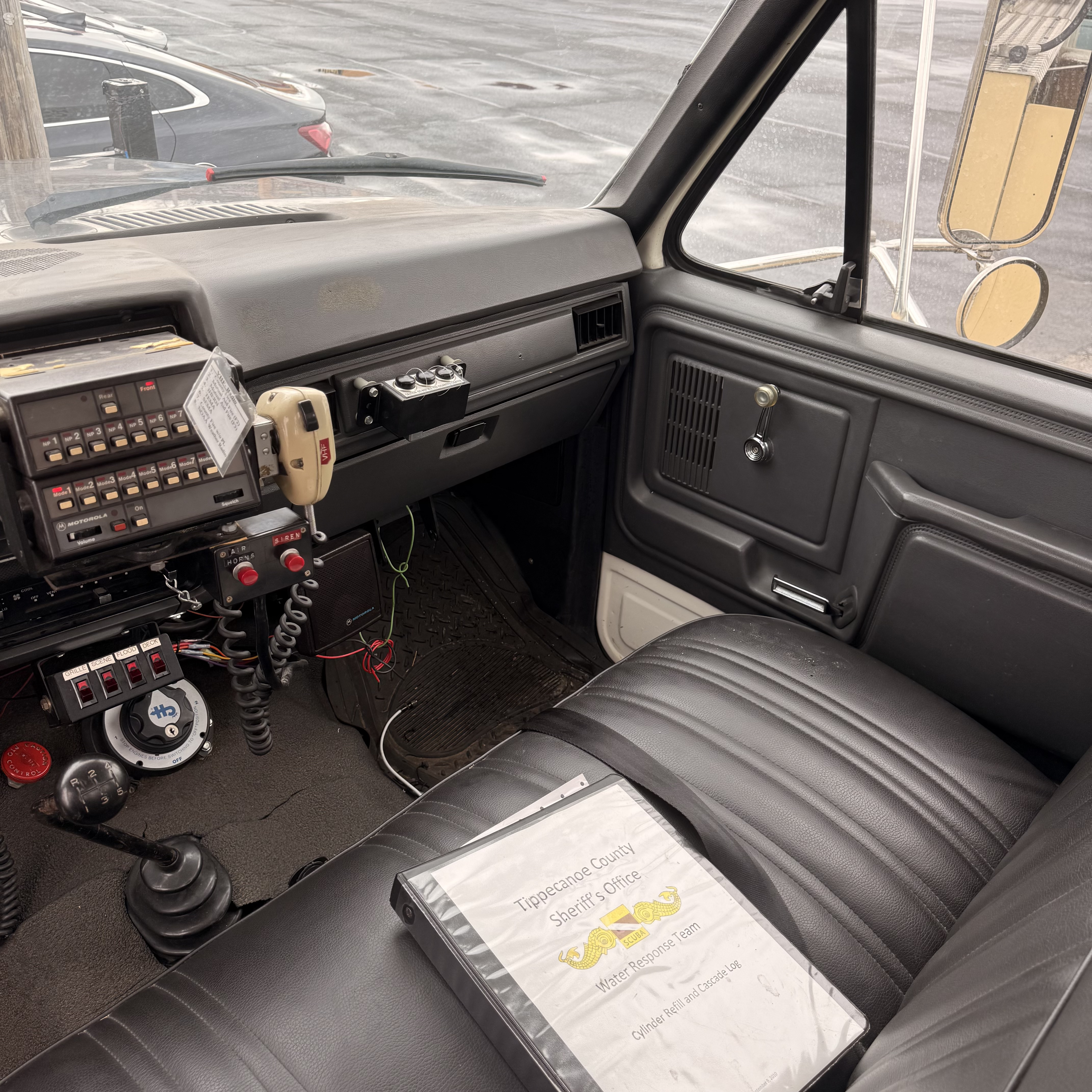 1985 Ford F-700 - Photo 9