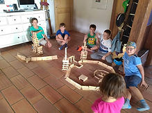 Instruction par le jeu en famille