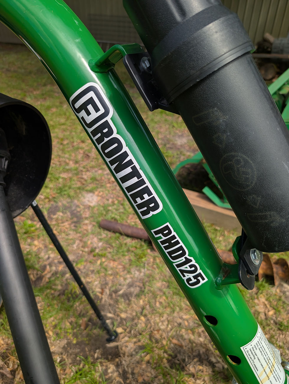 Thumbnail: John Deere 3032e with attachements