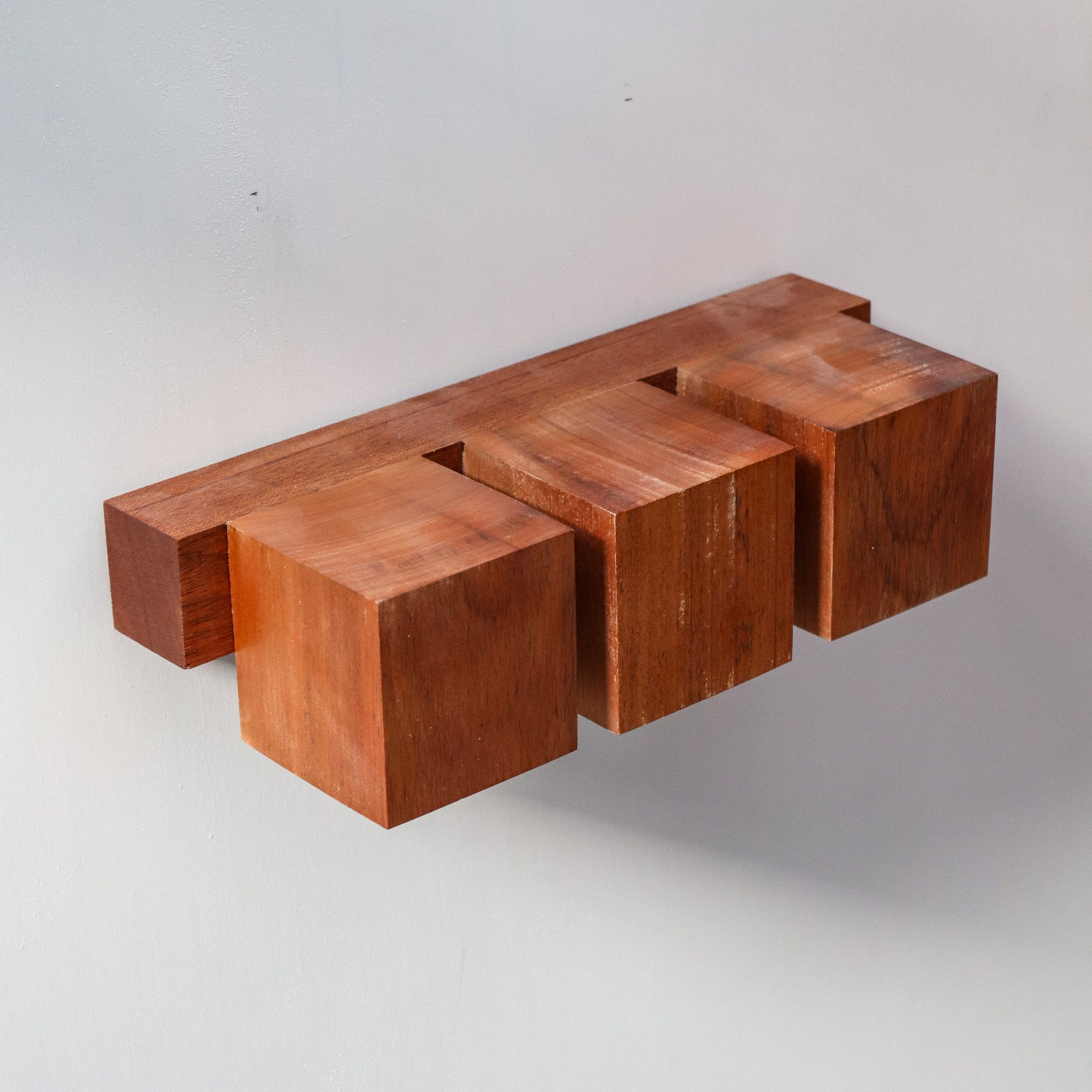 Üç Parça Masif Sipo Duvara Monte Işıklandırma