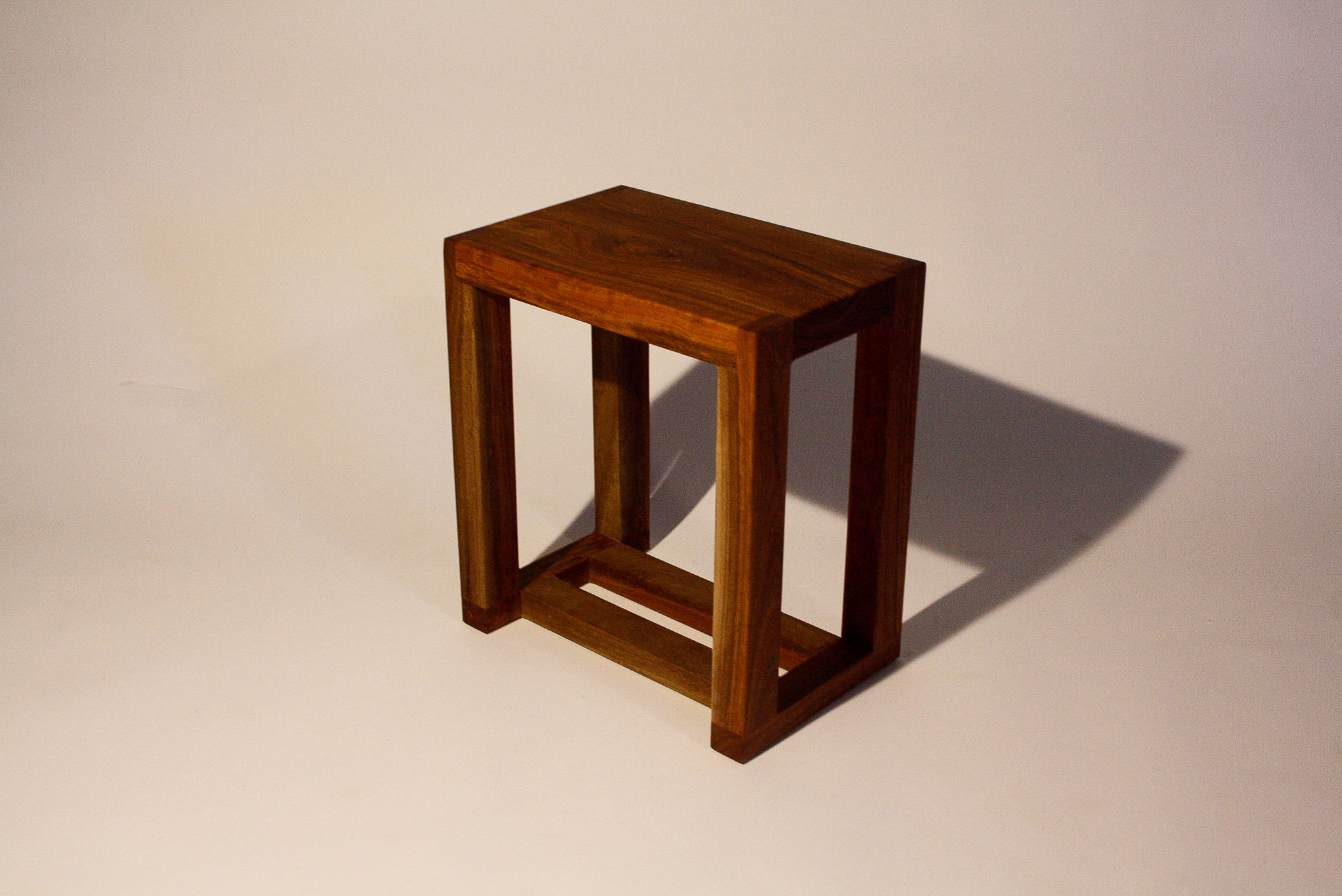 Dikdörtgen Sade Tabure