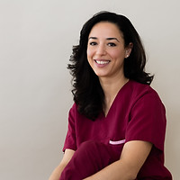 Hebamme Öznur Celik