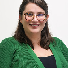 DPS kaimahi portrait_LizzieJones.jpg
