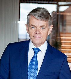 Esa-Matti Puputti_edited.jpg
