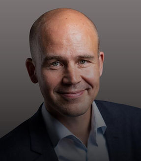 Juhani Kankaanpää Orion_harmaa tausta.png